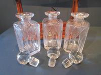 Antique Polished Oak & Ebony Three Bottle Tantalus (5 of 11) Antique Polished Oak & Ebony Three Bottle Tantalus (5 of 11)