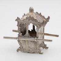 Victorian silver miniature sedan chair (2 of 4) Victorian silver miniature sedan chair (2 of 4)