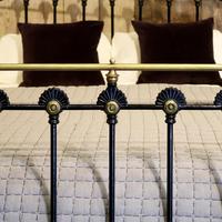 Late Victorian Cast Iron Antique Bed in Black (5 of 8) Late Victorian Cast Iron Antique Bed in Black (5 of 8)
