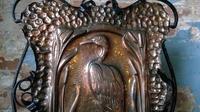 Arts & Crafts Copper Embossed Fire Screen (2 of 5) Arts & Crafts Copper Embossed Fire Screen (2 of 5)