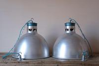 Aluminium industrial lights from Simplex Lighting Ltd. With a label stating model ST400 with serial numbers on all four. (7 of 12) Aluminium industrial lights from Simplex Lighting Ltd. With a label stating model ST400 with serial numbers on all four. (7 of 12)