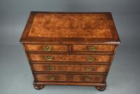 18th Century Oyster Chest of Drawers (4 of 5) 18th Century Oyster Chest of Drawers (4 of 5)