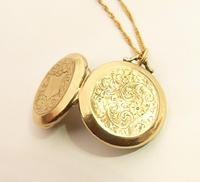 Edwardian Engraved 9ct Yellow Gold Locket Pendant (3 of 10) Edwardian Engraved 9ct Yellow Gold Locket Pendant (3 of 10)
