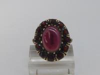 Vintage Gold & Garnet Cluster Ring (3 of 8) Vintage Gold & Garnet Cluster Ring (3 of 8)