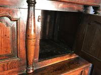 Stunning Period Welsh Oak Cwpwrdd Deuddarn c1720 (21 of 24) Stunning Period Welsh Oak Cwpwrdd Deuddarn c1720 (21 of 24)