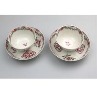 A Pair New Hall Porcelain Tea Bowls & Saucers C.18thc (2 of 8) A Pair New Hall Porcelain Tea Bowls & Saucers C.18thc (2 of 8)