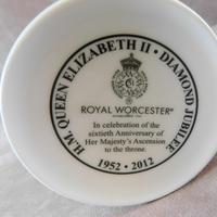 Royal Worcester "Diamond Jubilee" Commemorative Mug (4 of 5) Royal Worcester "Diamond Jubilee" Commemorative Mug (4 of 5)