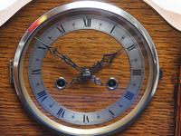 Oak English Art Deco 8 Day Striking Mantel Clock (2 of 8) Oak English Art Deco 8 Day Striking Mantel Clock (2 of 8)