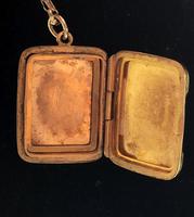 Art Deco 9ct Back & Front Gold Locket on Chain (2 of 10) Art Deco 9ct Back & Front Gold Locket on Chain (2 of 10)