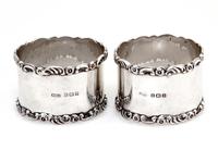 Pair of Boxed Edwardian Silver Napkin Rings with Plain Bodies and Floral and Scroll Borders (2 of 5) Pair of Boxed Edwardian Silver Napkin Rings with Plain Bodies and Floral and Scroll Borders (2 of 5)