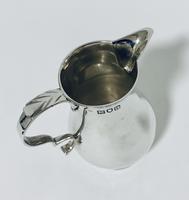 Antique Victorian Solid Sterling Silver Milk or Cream Jug (7 of 12) Antique Victorian Solid Sterling Silver Milk or Cream Jug (7 of 12)