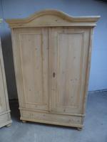 Pair of Antique Pine Arch Top 1 Panel Knockdown Wardrobes to wax / paint (5 of 12) Pair of Antique Pine Arch Top 1 Panel Knockdown Wardrobes to wax / paint (5 of 12)