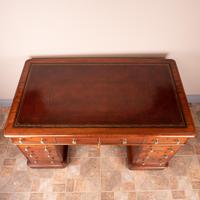 Mahogany Victorian Pedestal Desk (8 of 12) Mahogany Victorian Pedestal Desk (8 of 12)