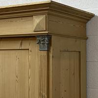 Antique Continental pine double wardrobe 'dismantles' (2 of 6) Antique Continental pine double wardrobe 'dismantles' (2 of 6)