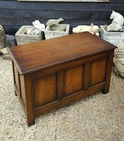 Quality Solid Oak R.E.H Kennedy Blanket Box (4 of 5) Quality Solid Oak R.E.H Kennedy Blanket Box (4 of 5)