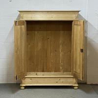 Antique Double Pine Wardrobe c.1890 (2 of 4) Antique Double Pine Wardrobe c.1890 (2 of 4)