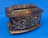 Victorian Tortoiseshell Tea Caddy with Mother of Pearl Inlay (15 of 20) Victorian Tortoiseshell Tea Caddy with Mother of Pearl Inlay (15 of 20)