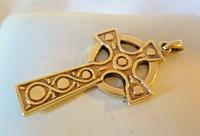 9ct Gold Large Celtic Cross Religious Pendant 2002 London 4.5cm Length 7.1 Grams (2 of 11) 9ct Gold Large Celtic Cross Religious Pendant 2002 London 4.5cm Length 7.1 Grams (2 of 11)