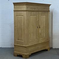 Deep antique double pine wardrobe (6 of 7) Deep antique double pine wardrobe (6 of 7)