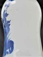 Chinese Blue & White Hand Painted Porcelain Vase, Kangxi Mark & Period c.1700 (3 of 13) Chinese Blue & White Hand Painted Porcelain Vase, Kangxi Mark & Period c.1700 (3 of 13)