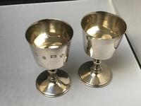 Excellent Pair of Solid Silver Goblets (4 of 6) Excellent Pair of Solid Silver Goblets (4 of 6)