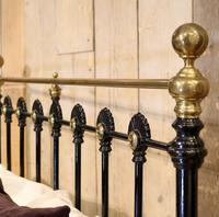 Late Victorian Cast Iron Antique Bed in Black (6 of 8) Late Victorian Cast Iron Antique Bed in Black (6 of 8)