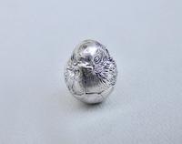 Edwardian silver "hatching chick" pin cushion by Sampson Mordan & Co, Chester 1908 (3 of 5) Edwardian silver "hatching chick" pin cushion by Sampson Mordan & Co, Chester 1908 (3 of 5)