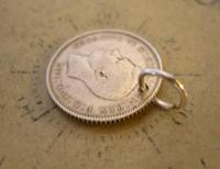 Vintage Pocket Watch Chain Fob 1942 WW2 Australian Silver Sixpence Coin Fob (6 of 7) Vintage Pocket Watch Chain Fob 1942 WW2 Australian Silver Sixpence Coin Fob (6 of 7)