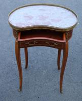 1920s Mahogany Kidney Shaped Side Table with Marble and Drawer (2 of 4) 1920s Mahogany Kidney Shaped Side Table with Marble and Drawer (2 of 4)