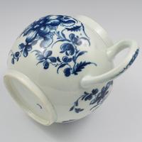 Large First Period Worcester Porcelain Mansfield Pattern Teapot c.1775 (8 of 15) Large First Period Worcester Porcelain Mansfield Pattern Teapot c.1775 (8 of 15)