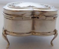 1909 Hallmarked Silver Love Heart Pill Earring Jewellery Box Arts & Crafts (4 of 10) 1909 Hallmarked Silver Love Heart Pill Earring Jewellery Box Arts & Crafts (4 of 10)