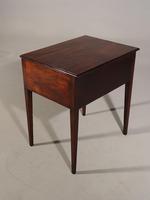 A Neat George III Period Mahogany Dressing Table (4 of 5) A Neat George III Period Mahogany Dressing Table (4 of 5)