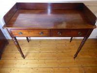 English Early 19th Century Mahogany Side Table (2 of 6) English Early 19th Century Mahogany Side Table (2 of 6)