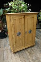 Lovely Old Stripped Pine Food Cupboard / Linen / Larder / Storage - We Deliver! (3 of 9) Lovely Old Stripped Pine Food Cupboard / Linen / Larder / Storage - We Deliver! (3 of 9)