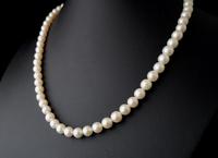 Vintage 1940s Cultured Pearl necklace, 14k gold (9 of 11) Vintage 1940s Cultured Pearl necklace, 14k gold (9 of 11)