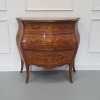 Beautiful Bombe Shaped Italian Commode c.1920 (5 of 9) Beautiful Bombe Shaped Italian Commode c.1920 (5 of 9)