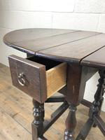 Small 18th Century Gateleg Table (5 of 9) Small 18th Century Gateleg Table (5 of 9)