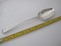 Georgian silver bright-cut serving spoon Hester Bateman London 1789 (2 of 7) Georgian silver bright-cut serving spoon Hester Bateman London 1789 (2 of 7)