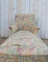 Antique Napoleon III Daybed Chaise For Re-upholstery (7 of 7) Antique Napoleon III Daybed Chaise For Re-upholstery (7 of 7)