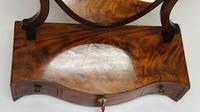 George III Mahogany Serpentine fronted, shield dressing table mirror (2 of 16) George III Mahogany Serpentine fronted, shield dressing table mirror (2 of 16)