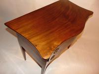 Scottish Georgian Mahogany Serpentine Dressing Table (7 of 10) Scottish Georgian Mahogany Serpentine Dressing Table (7 of 10)