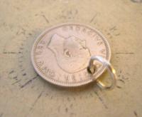 Vintage Pocket Watch Chain Fob 1948 Lucky Silver Sixpence Old 6d Coin Fob (8 of 8) Vintage Pocket Watch Chain Fob 1948 Lucky Silver Sixpence Old 6d Coin Fob (8 of 8)