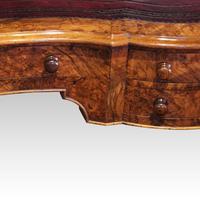 Victorian Inlaid Walnut Kidney Desk (12 of 14) Victorian Inlaid Walnut Kidney Desk (12 of 14)