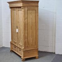 Small Old Pine Wardrobe Dismantles (3 of 5) Small Old Pine Wardrobe Dismantles (3 of 5)