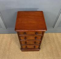 Pair of Victorian Mahogany Bedside Chests (6 of 16) Pair of Victorian Mahogany Bedside Chests (6 of 16)