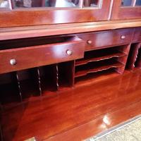 Victorian Mahogany Glazed Bookcase / Bureau with pigeon holes (9 of 14) Victorian Mahogany Glazed Bookcase / Bureau with pigeon holes (9 of 14)