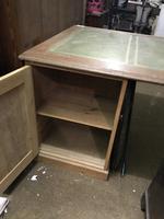 G. W. R Large Pine & Oak Leather Topped Desk (7 of 17) G. W. R Large Pine & Oak Leather Topped Desk (7 of 17)