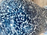 Beautiful Pair Small Chinese Qing Style Porcelain Peony Vases (17 of 33) Beautiful Pair Small Chinese Qing Style Porcelain Peony Vases (17 of 33)