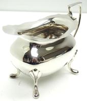 Impressive 5 Piece Silver Tea & Coffee Set Walker & Hall Sheffield 1917 (12 of 17) Impressive 5 Piece Silver Tea & Coffee Set Walker & Hall Sheffield 1917 (12 of 17)