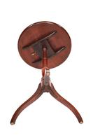 Georgian Small Mahogany Circular tip up Tripod Table (6 of 6) Georgian Small Mahogany Circular tip up Tripod Table (6 of 6)
